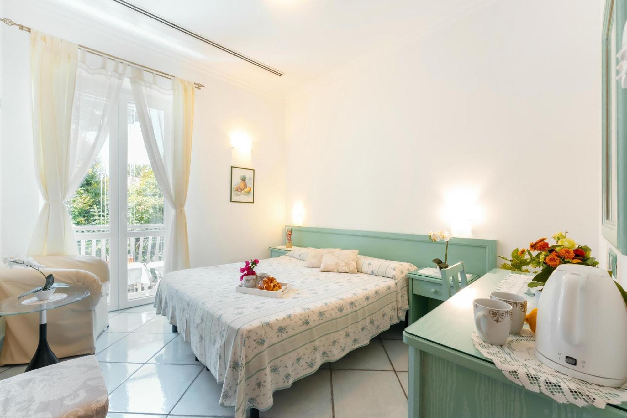 La Vispa Teresa Ischia Exterior photo